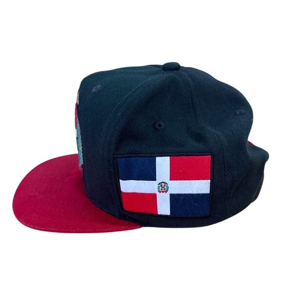 Mitchell & Ness Republica Dominicana Hat (Coat of Arms) - Picture 2 of 5